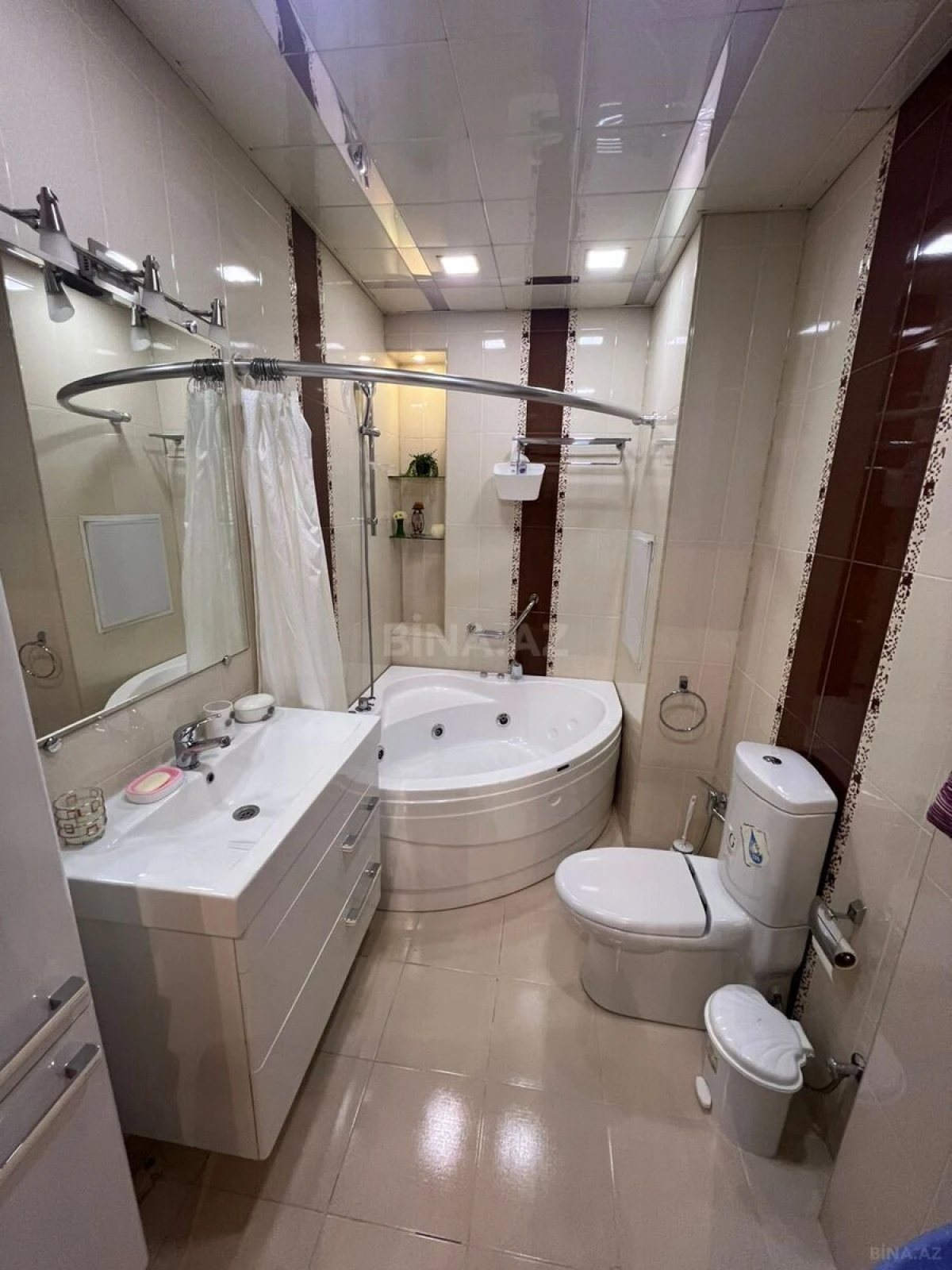 Kirayə verilir 2 otaqlı mənzil 85 m²
