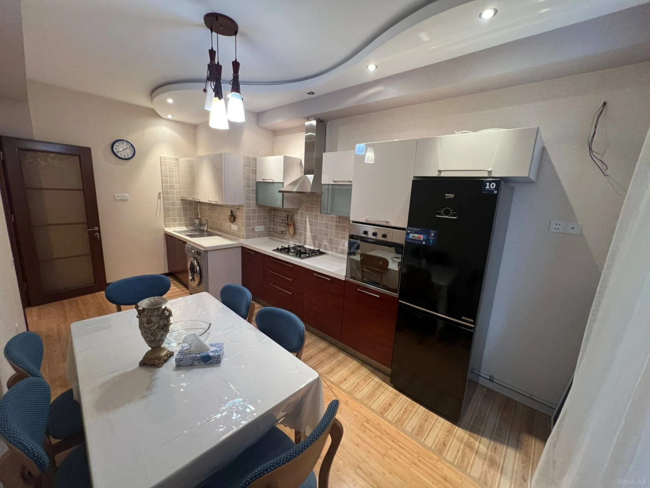 Kirayə verilir 2 otaqlı mənzil 85 m²