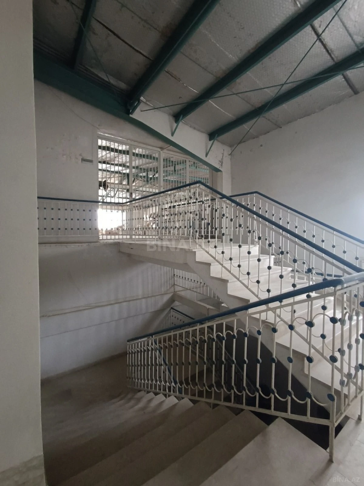 Kirayə verilir obyekt 1700 m²