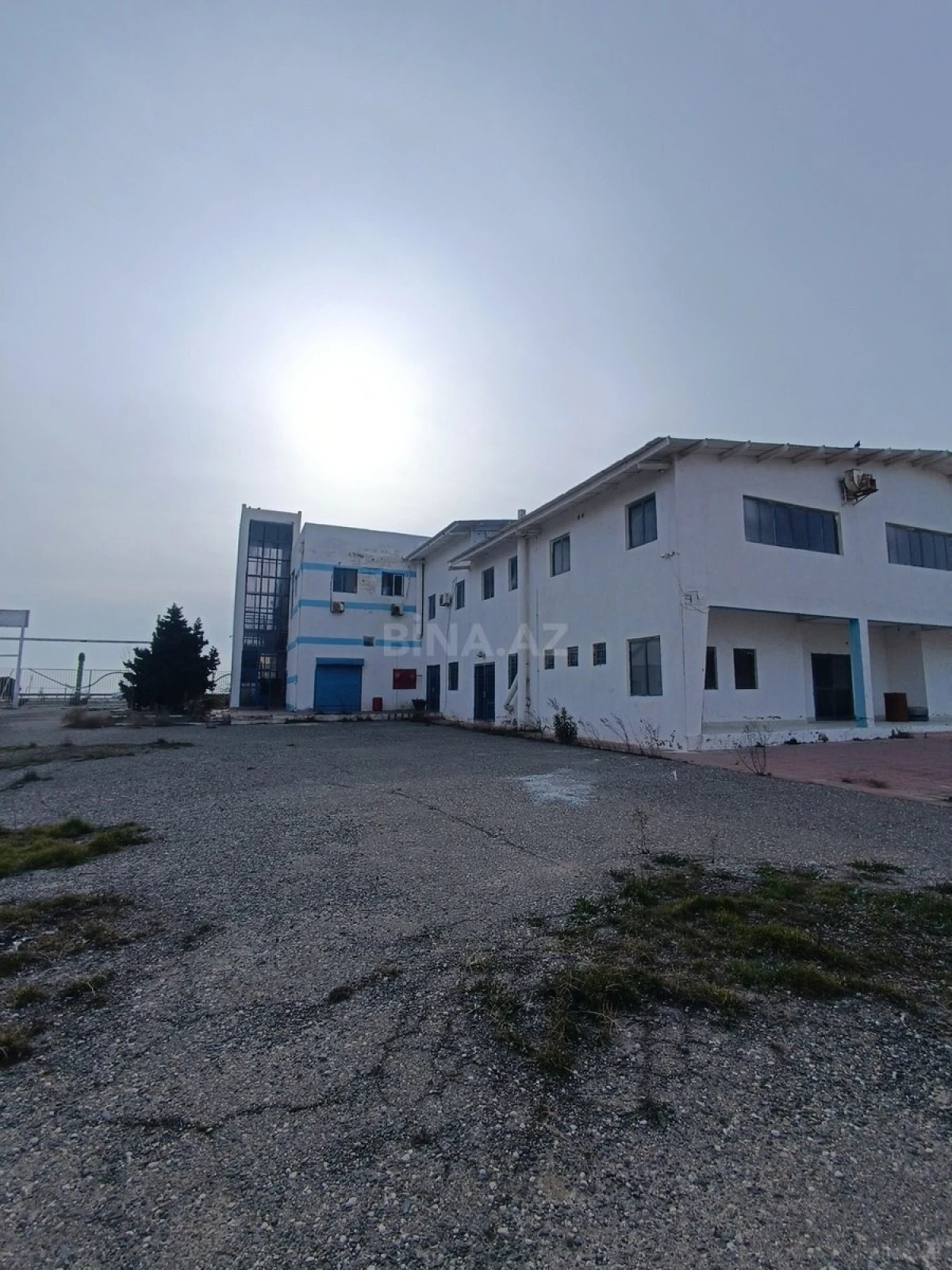 Kirayə verilir obyekt 1700 m²