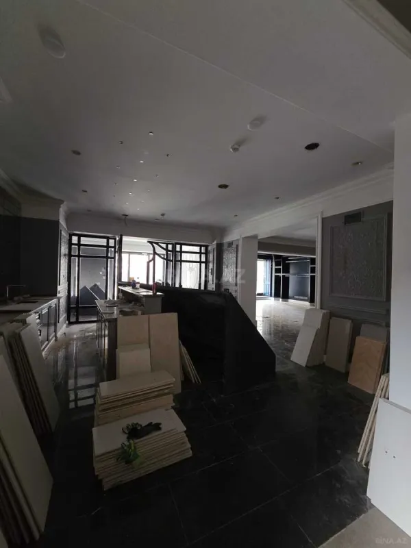 Satılır obyekt 650 m²