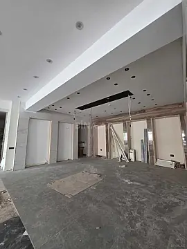 Satılır obyekt 650 m²