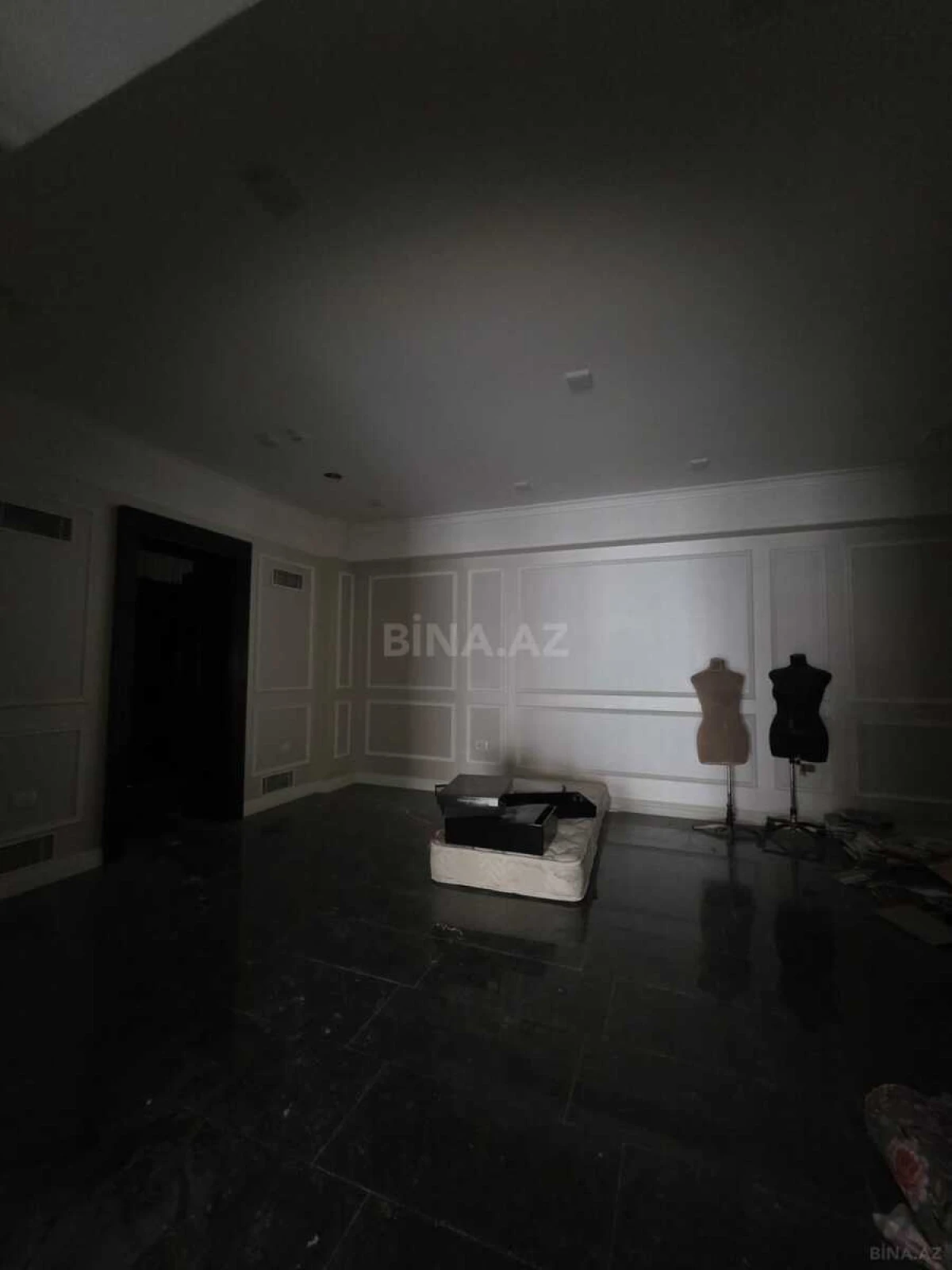 Satılır obyekt 650 m²