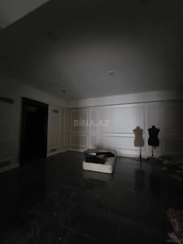 Satılır obyekt 650 m²