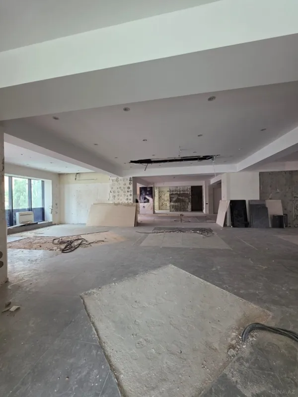 Satılır obyekt 650 m²