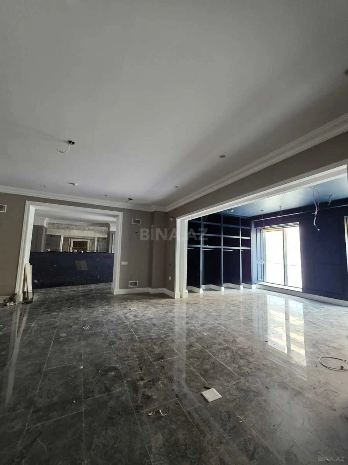 Satılır obyekt 650 m²