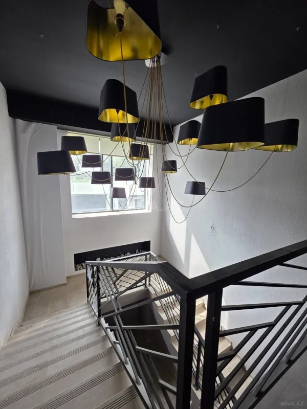 Satılır obyekt 650 m²