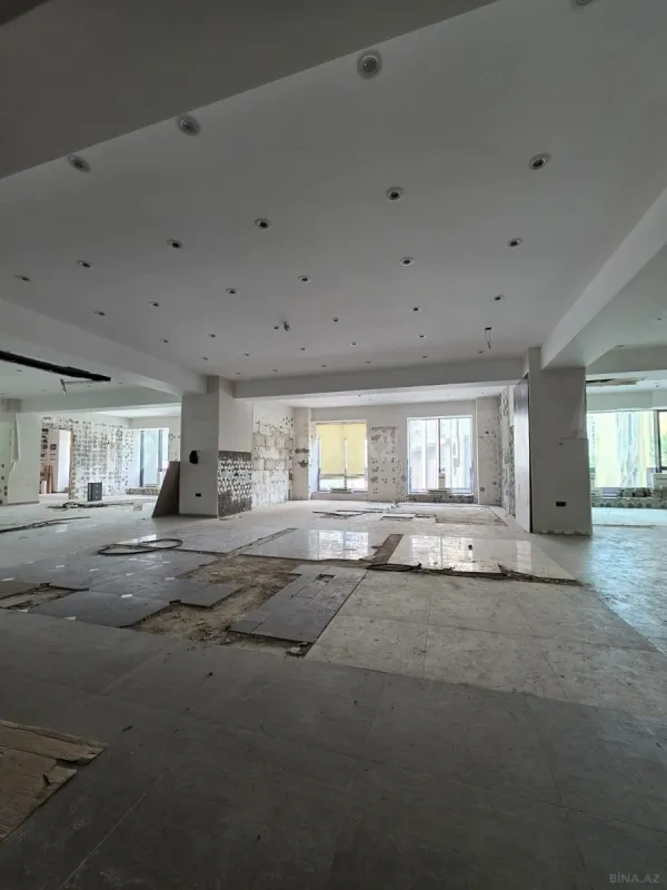 Satılır obyekt 650 m²