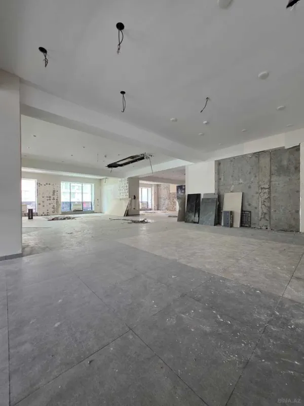 Satılır obyekt 650 m²