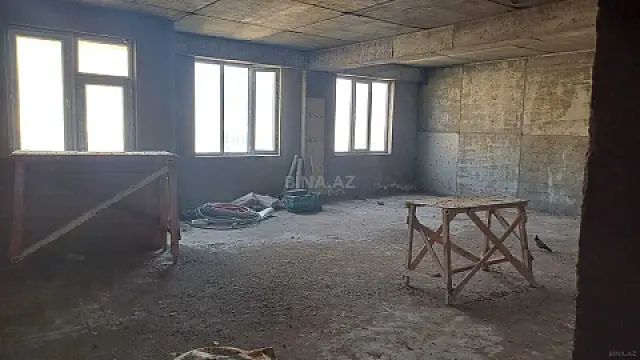 Satılır 4 otaqlı mənzil 141 m²