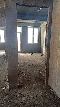 Satılır 4 otaqlı mənzil 141 m²