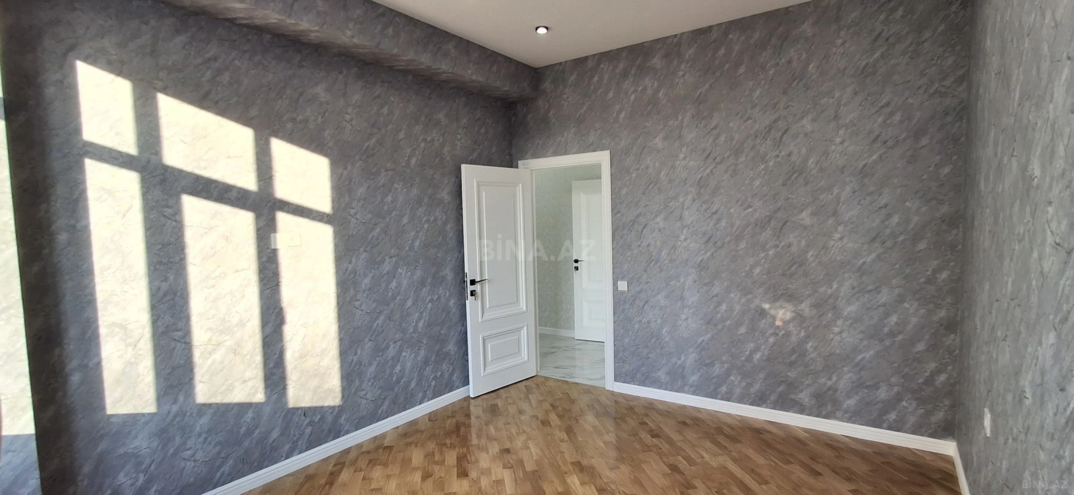 Satılır 3 otaqlı mənzil 86 m²