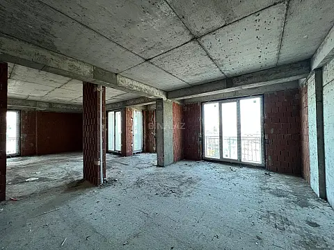 Satılır 3 otaqlı mənzil 112 m²