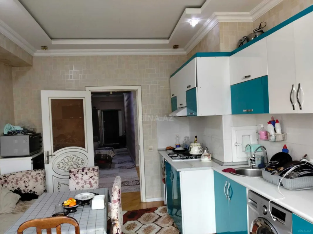 Satılır 4 otaqlı mənzil 140 m²