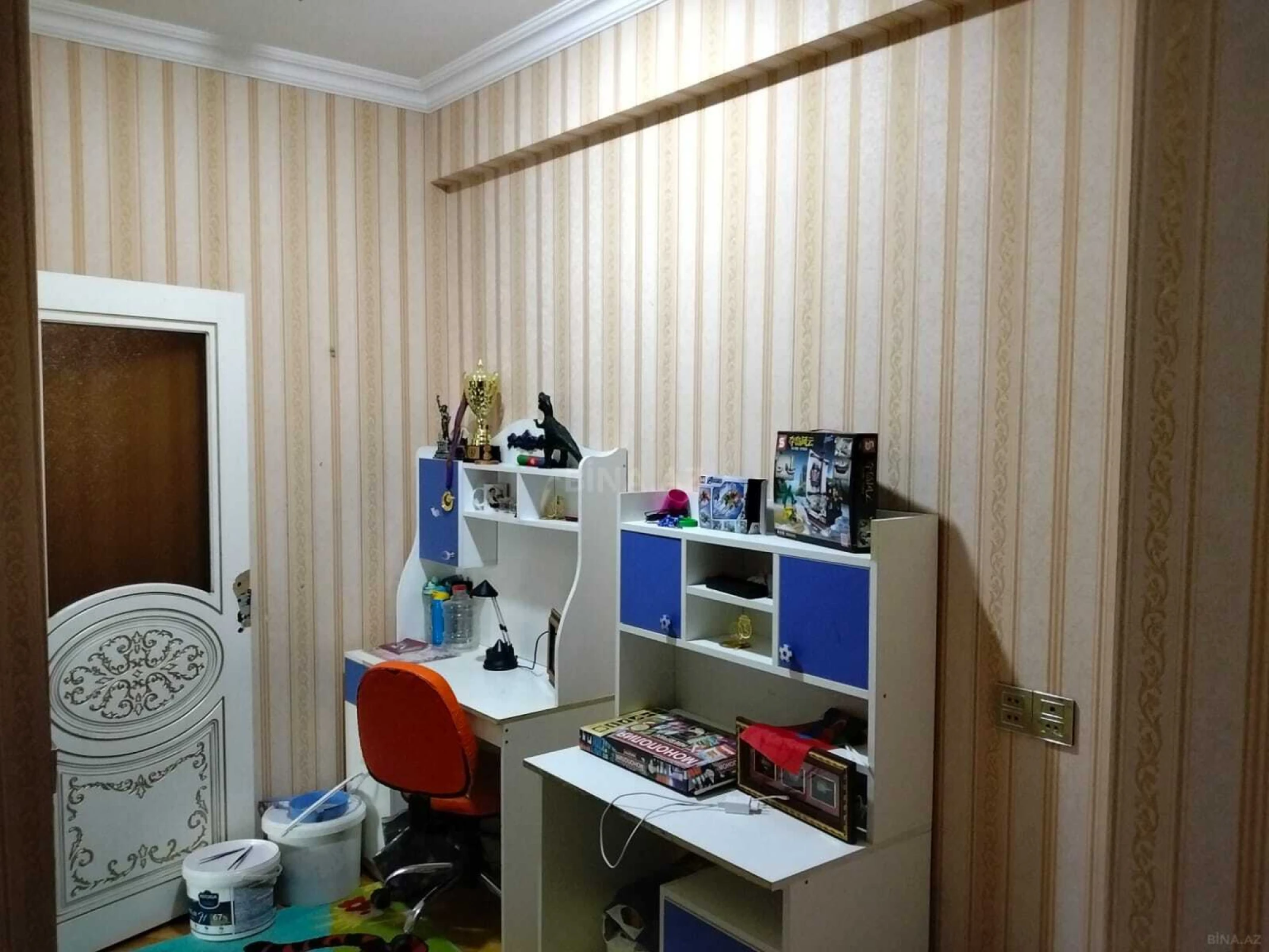 Satılır 4 otaqlı mənzil 140 m²