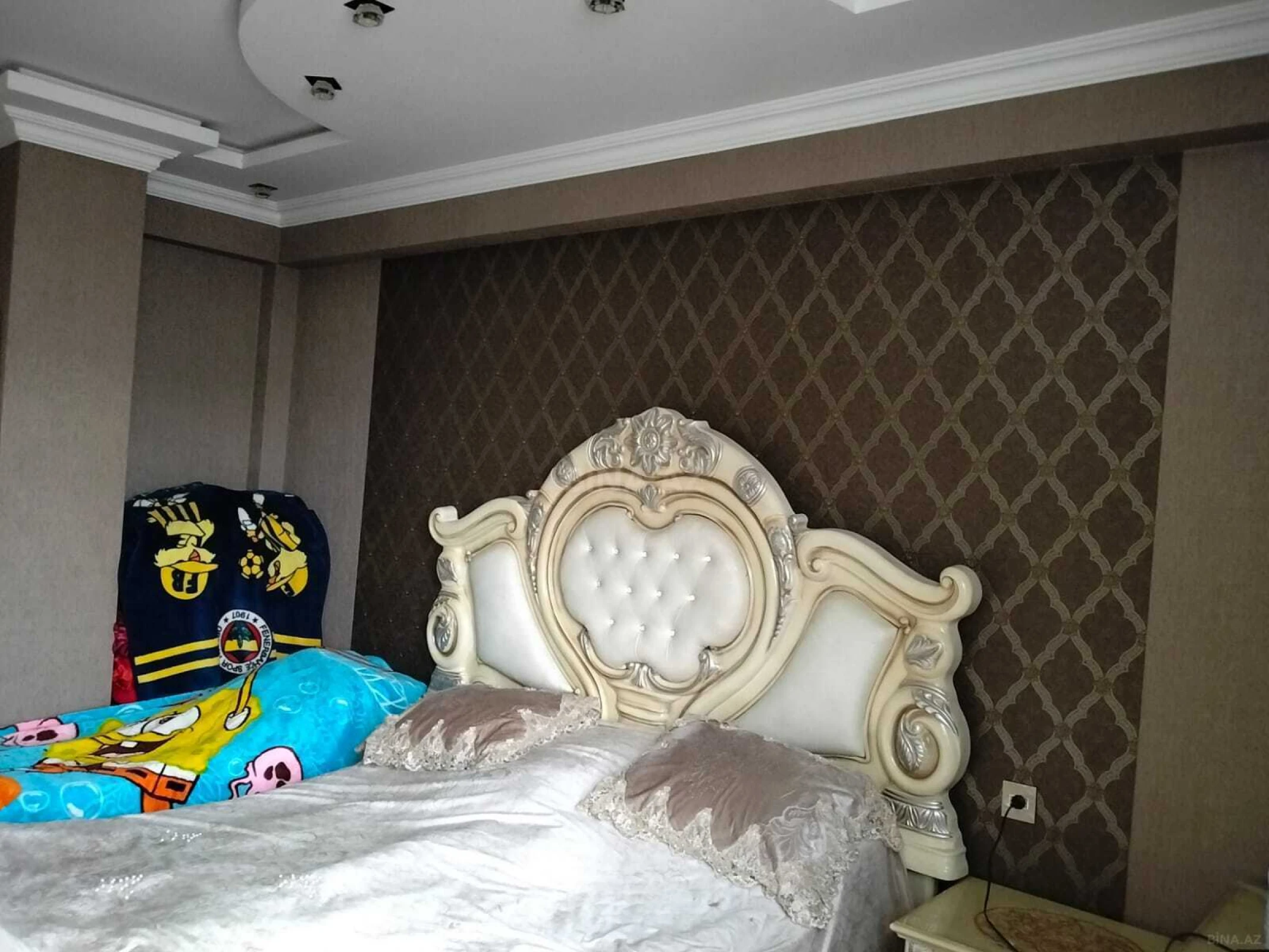 Satılır 4 otaqlı mənzil 140 m²