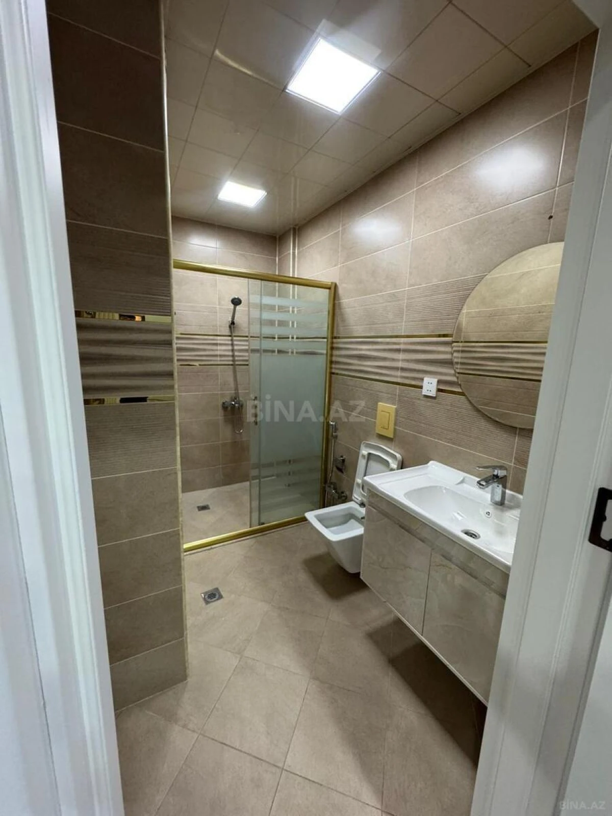 Satılır 3 otaqlı ofis 100 m²