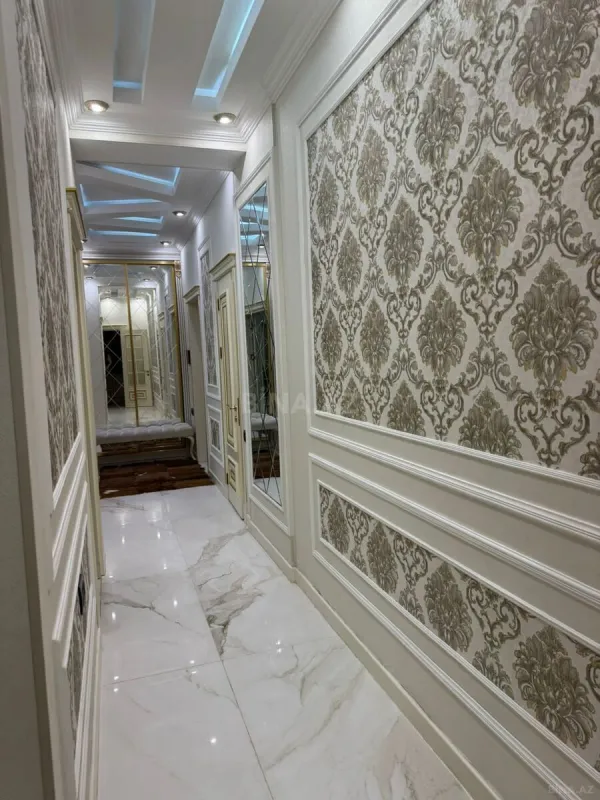 Satılır 3 otaqlı mənzil 117 m²