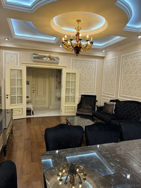 Satılır 3 otaqlı mənzil 117 m²