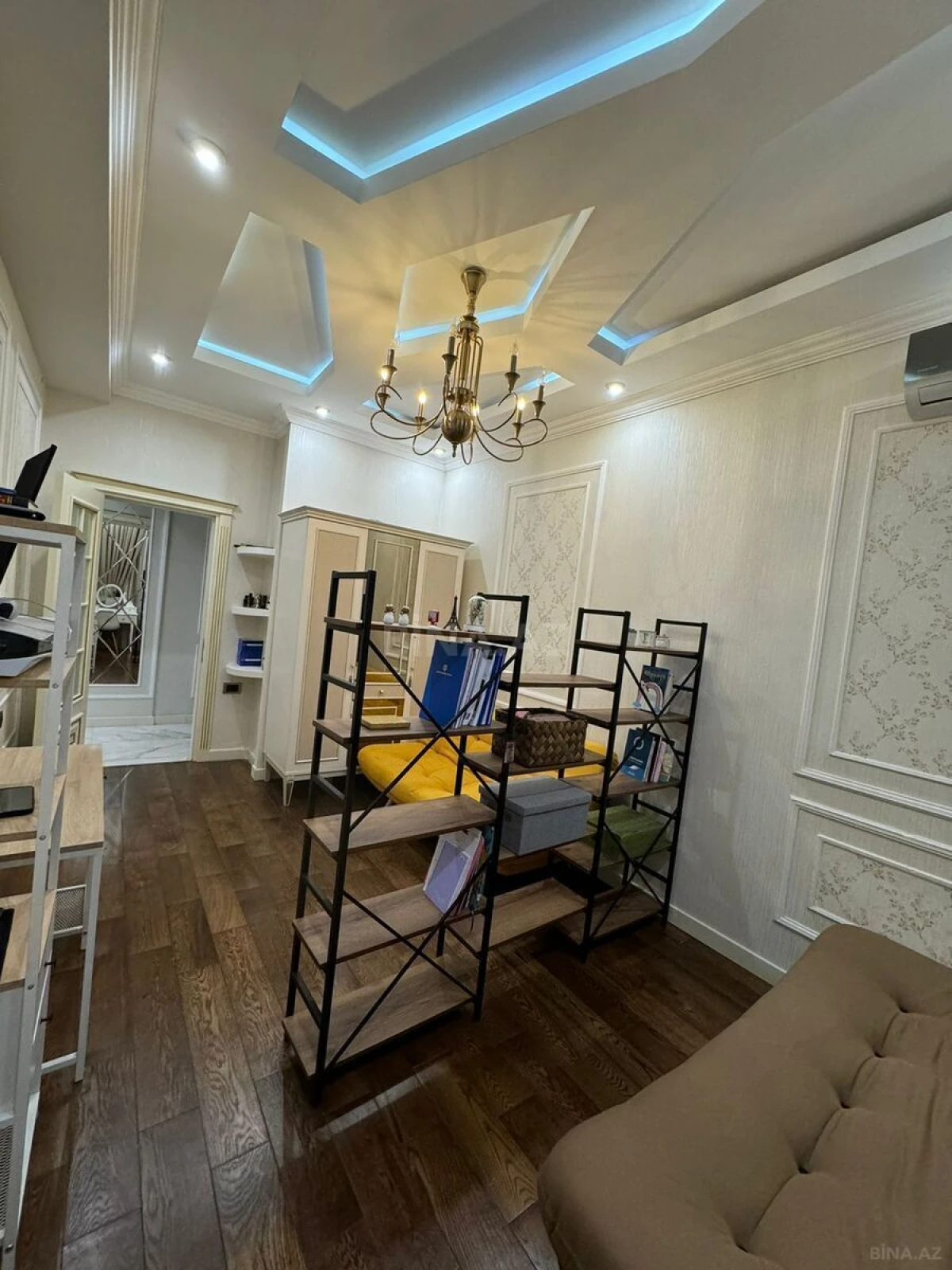 Satılır 3 otaqlı mənzil 117 m²