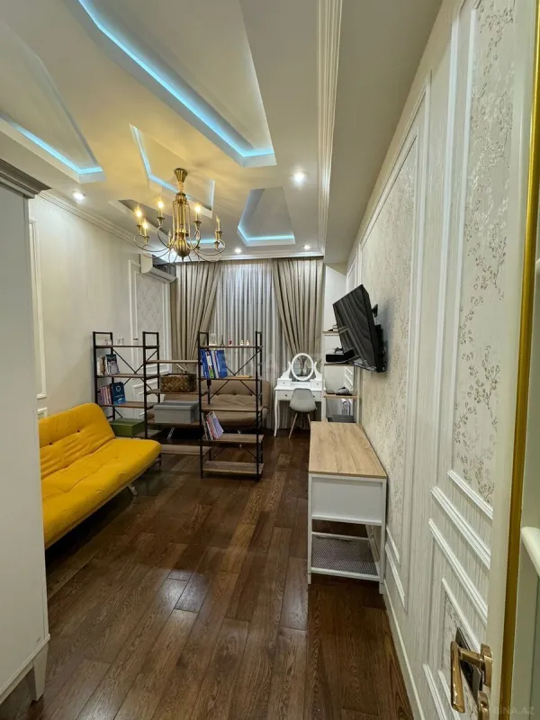 Satılır 3 otaqlı mənzil 117 m²