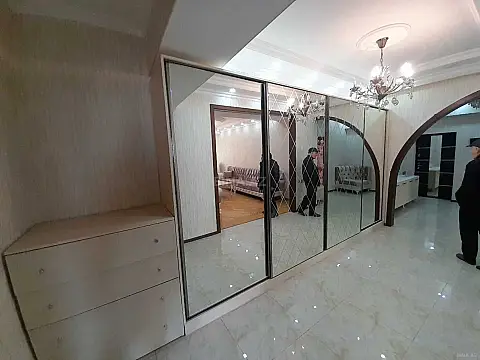 Kirayə verilir 2 otaqlı mənzil 100 m²