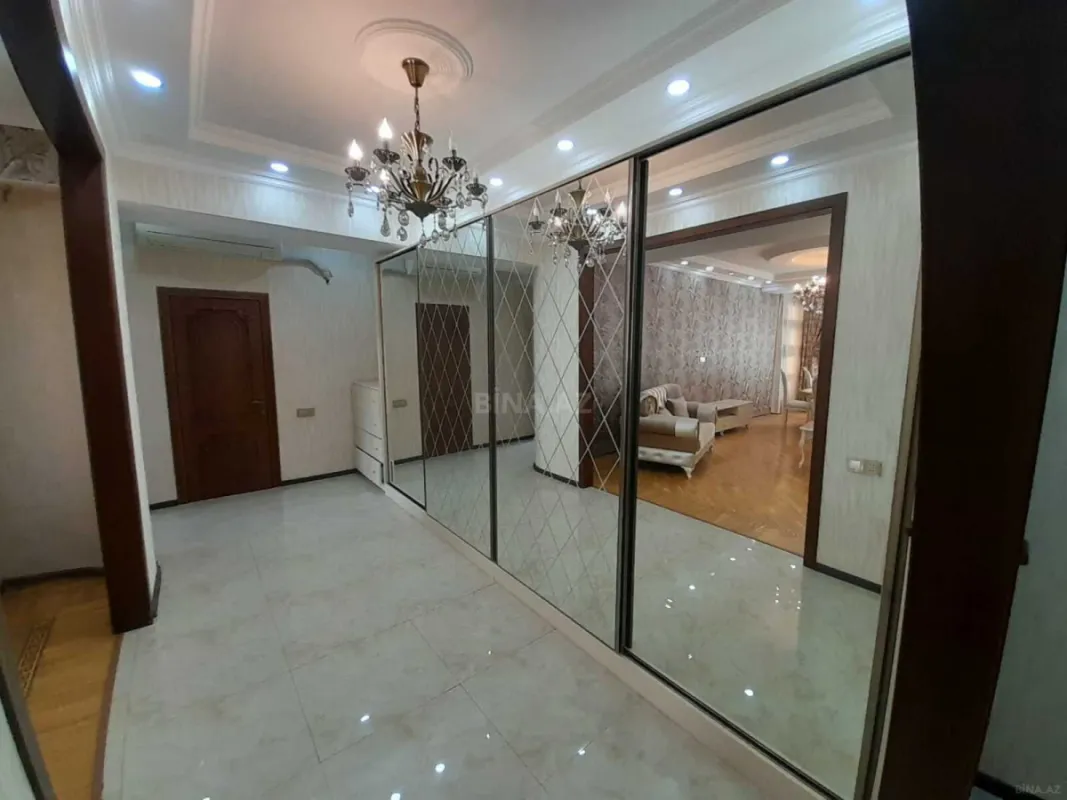 Kirayə verilir 2 otaqlı mənzil 100 m²
