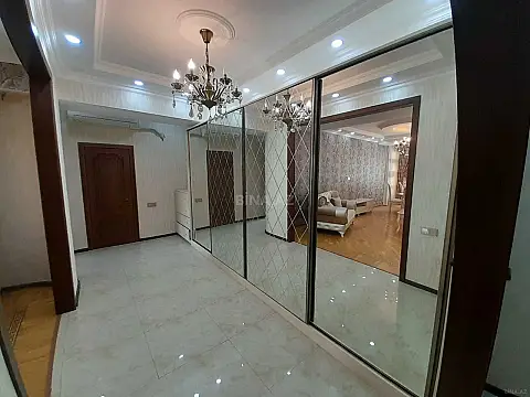 Kirayə verilir 2 otaqlı mənzil 100 m²
