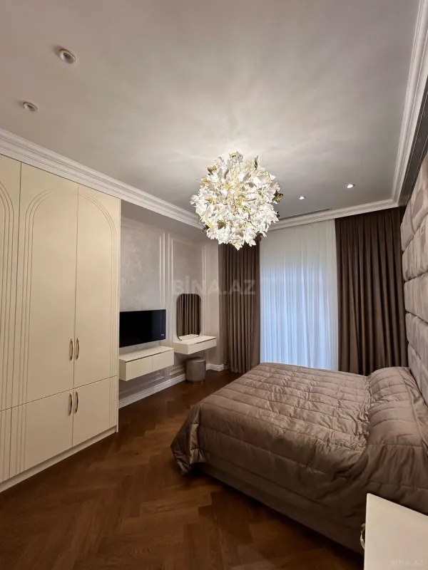 Kirayə verilir 4 otaqlı mənzil 167 m²