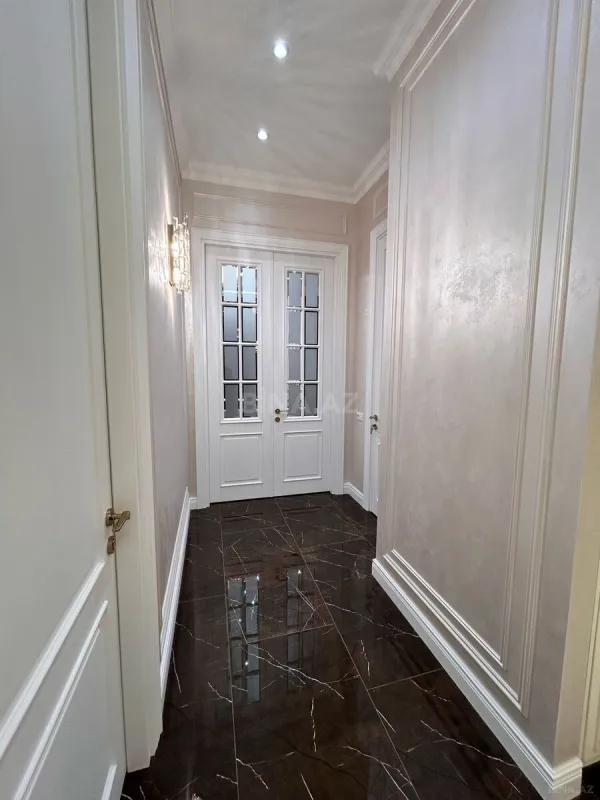 Kirayə verilir 4 otaqlı mənzil 167 m²