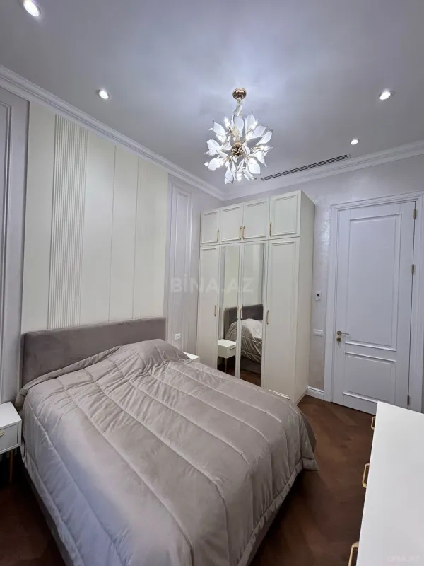 Kirayə verilir 4 otaqlı mənzil 167 m²