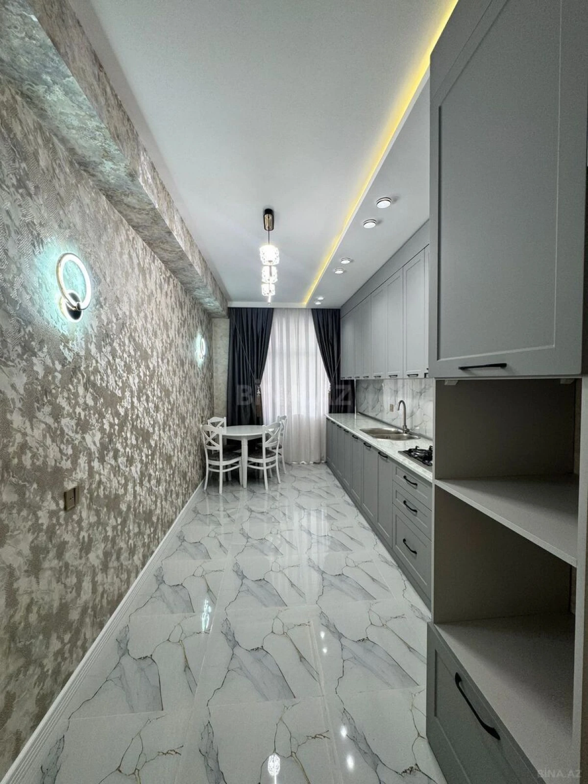 Satılır 2 otaqlı mənzil 88 m²