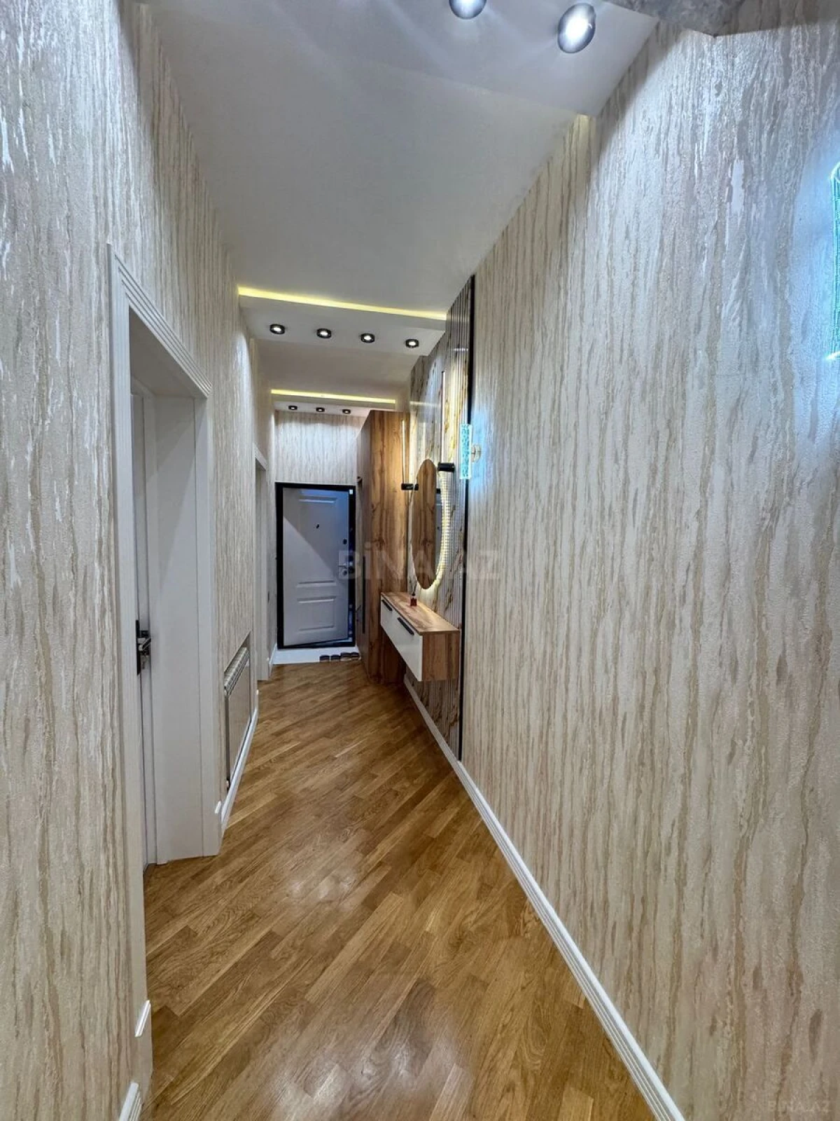 Satılır 2 otaqlı mənzil 88 m²