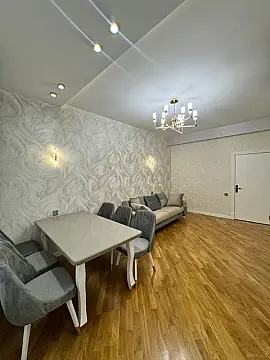 Satılır 2 otaqlı mənzil 88 m²