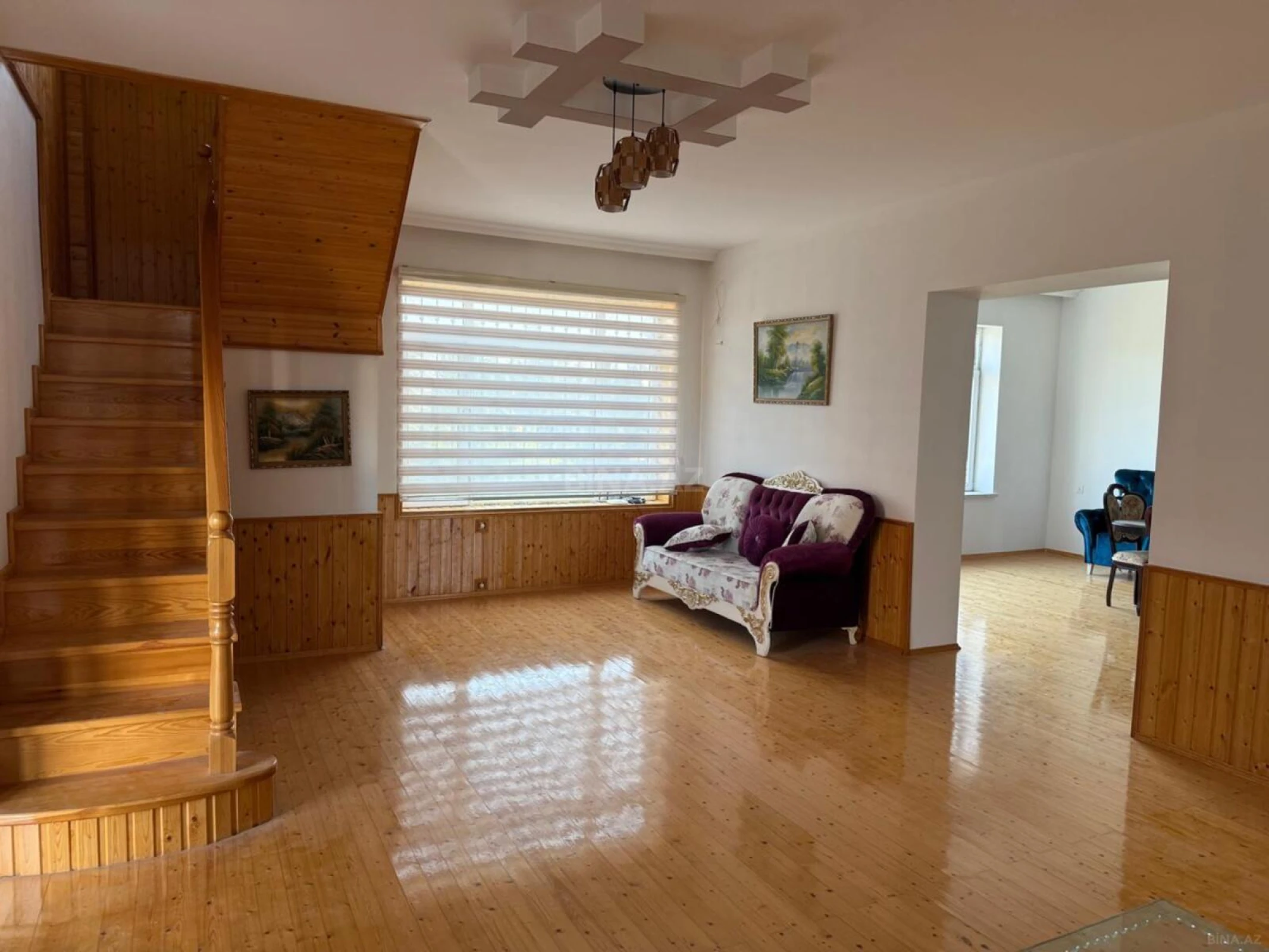 Satılır 8 otaqlı həyət evi 400 m²