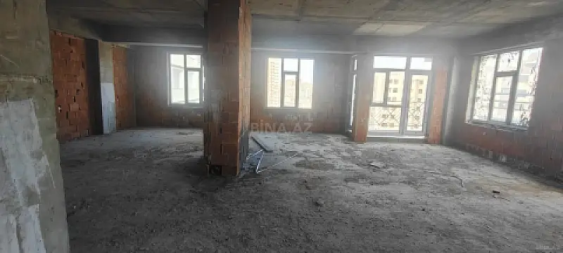 Satılır 4 otaqlı mənzil 145 m²