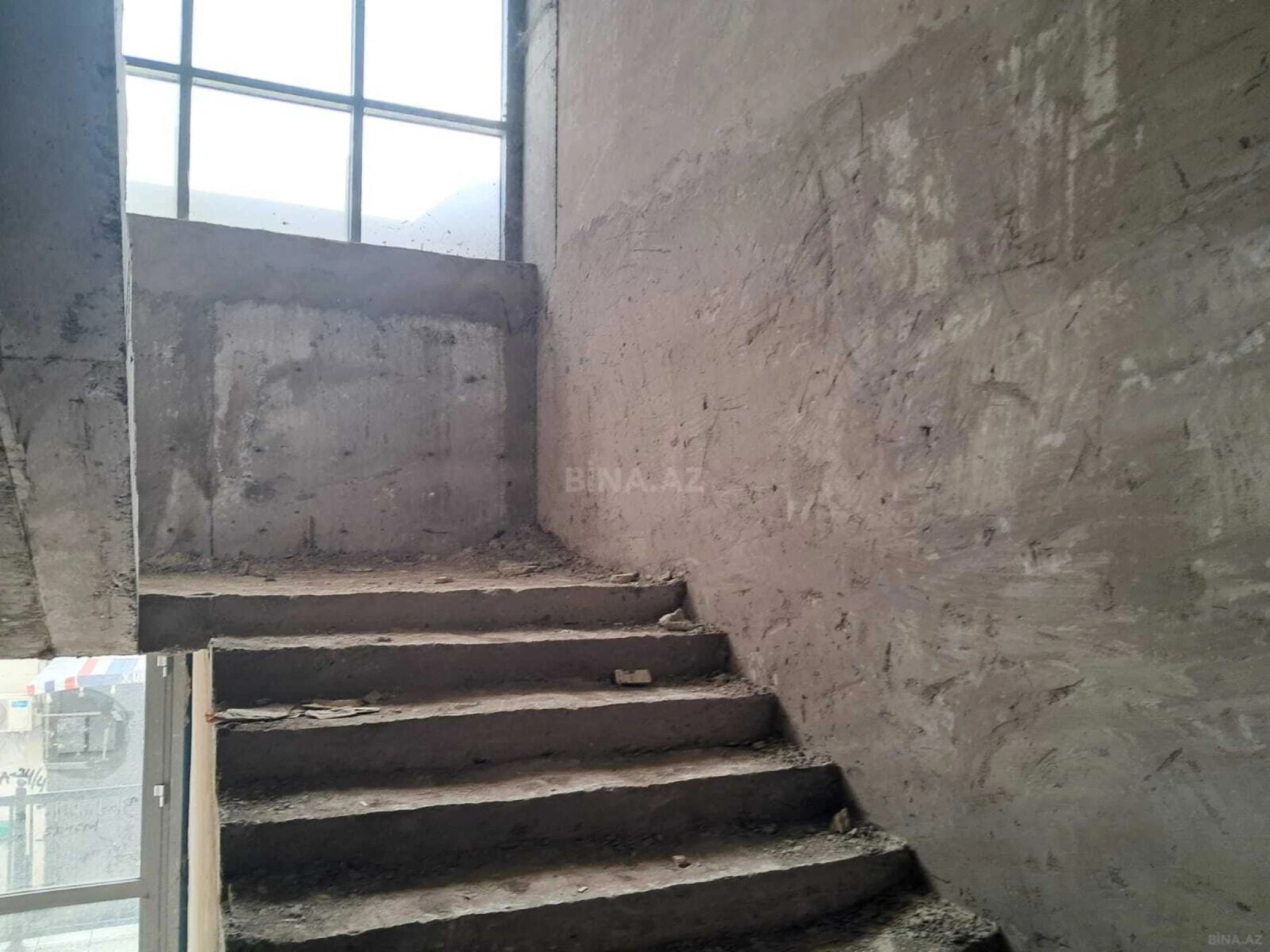 Satılır obyekt 126 m²