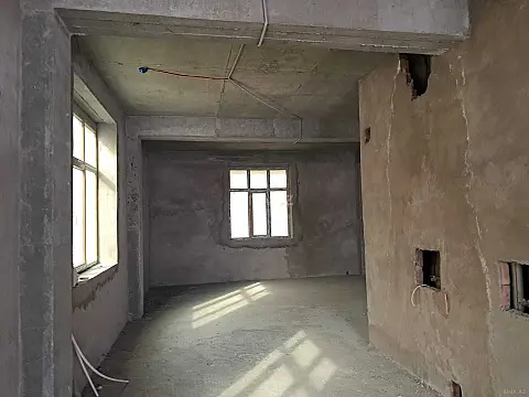Satılır obyekt 126 m²