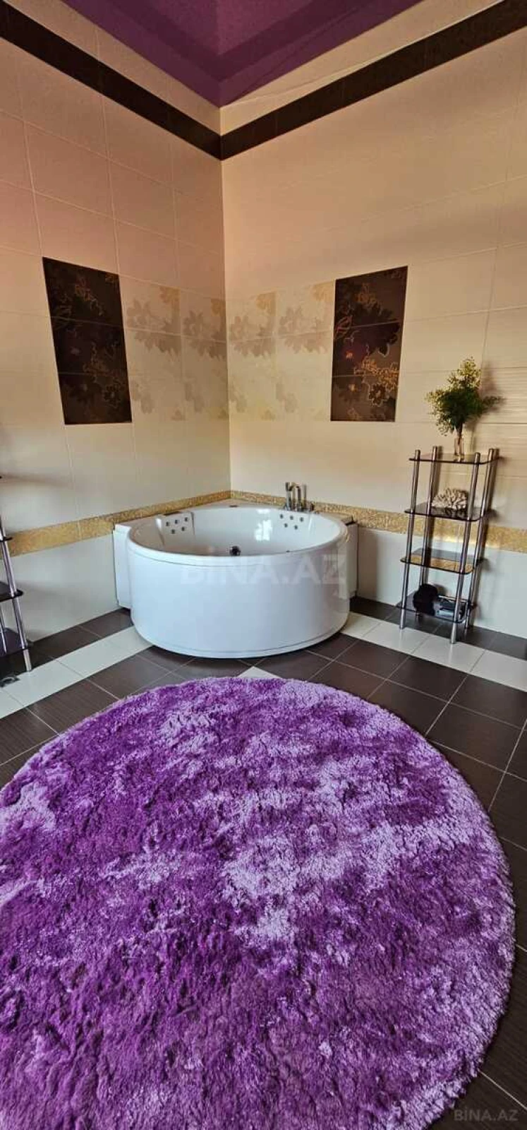 Satılır 7 otaqlı həyət evi 590 m²