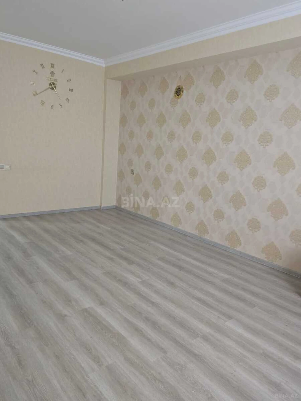 Satılır 2 otaqlı mənzil 83 m²