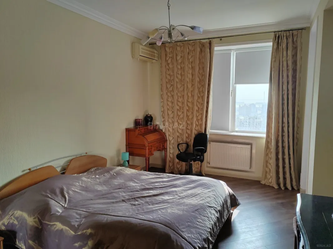 Satılır 3 otaqlı mənzil 90 m²