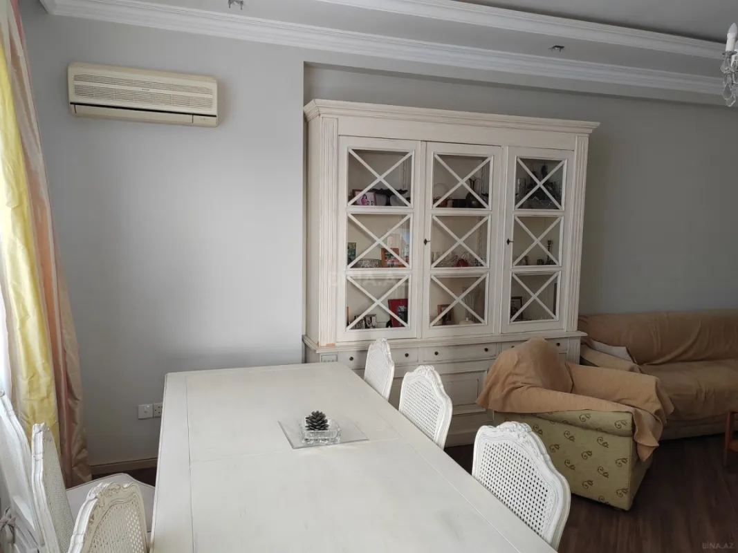 Satılır 3 otaqlı mənzil 90 m²