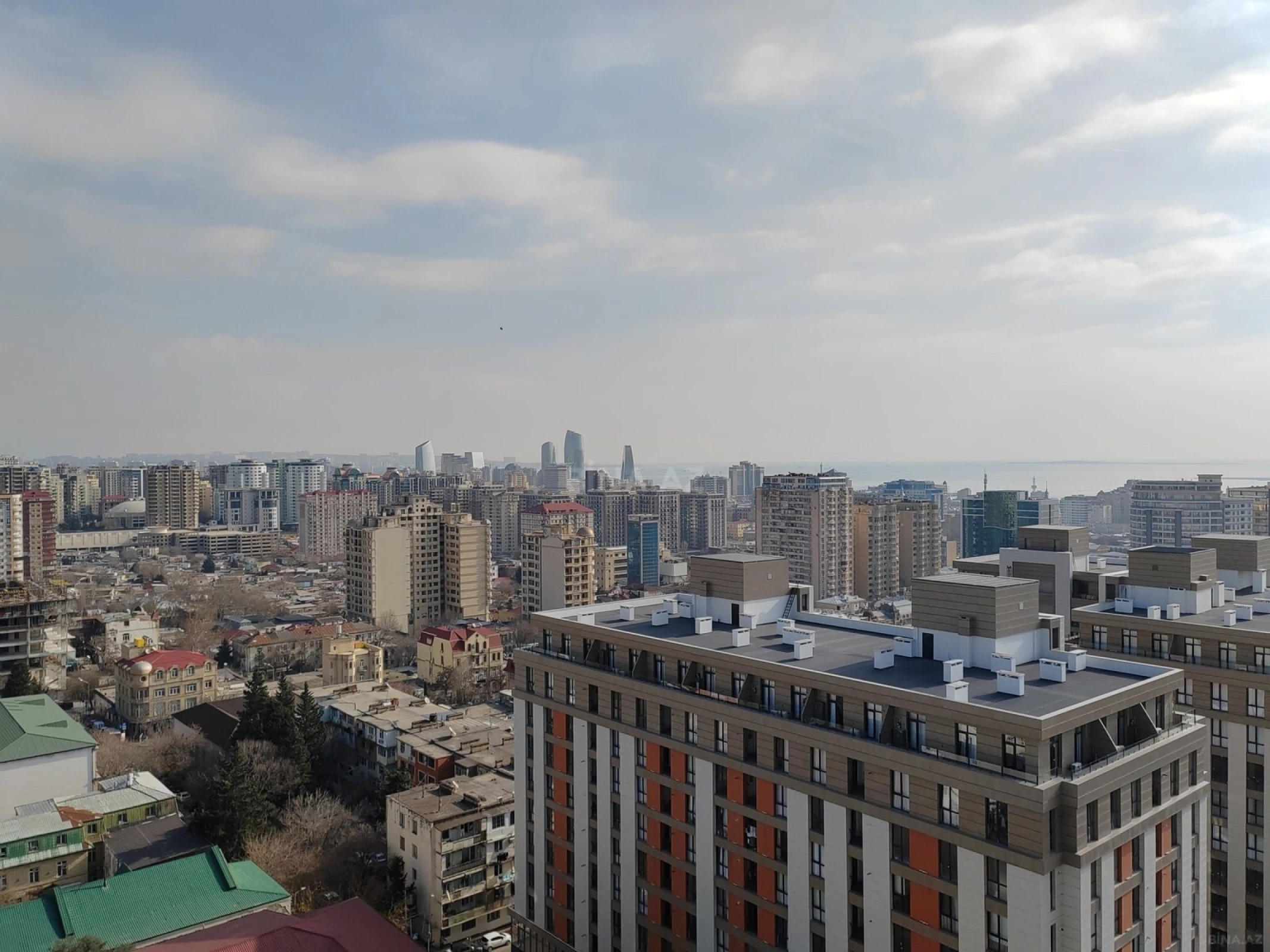 Satılır 3 otaqlı mənzil 90 m²