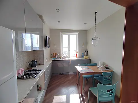Satılır 3 otaqlı mənzil 90 m²