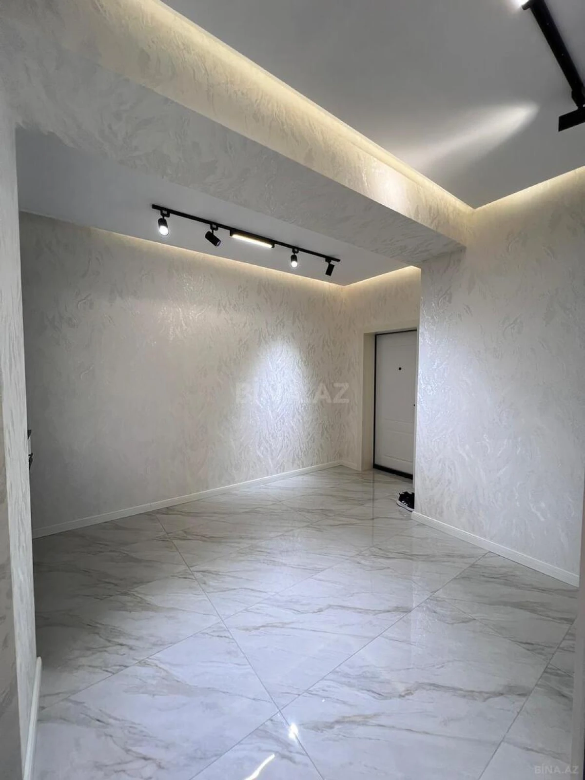 Satılır 3 otaqlı mənzil 115 m²
