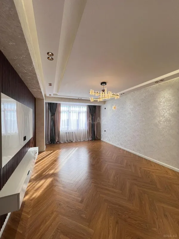 Satılır 3 otaqlı mənzil 115 m²
