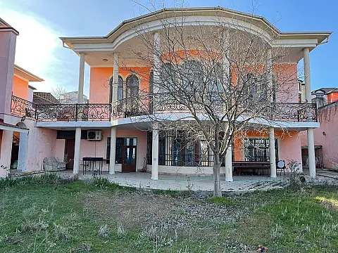 Satılır 8 otaqlı həyət evi 700 m² — Bakı, Badamdar 8 otaq 700.00 m²