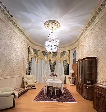 Satılır 8 otaqlı həyət evi 700 m²