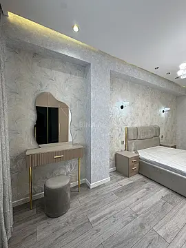 Satılır 2 otaqlı mənzil 78 m²