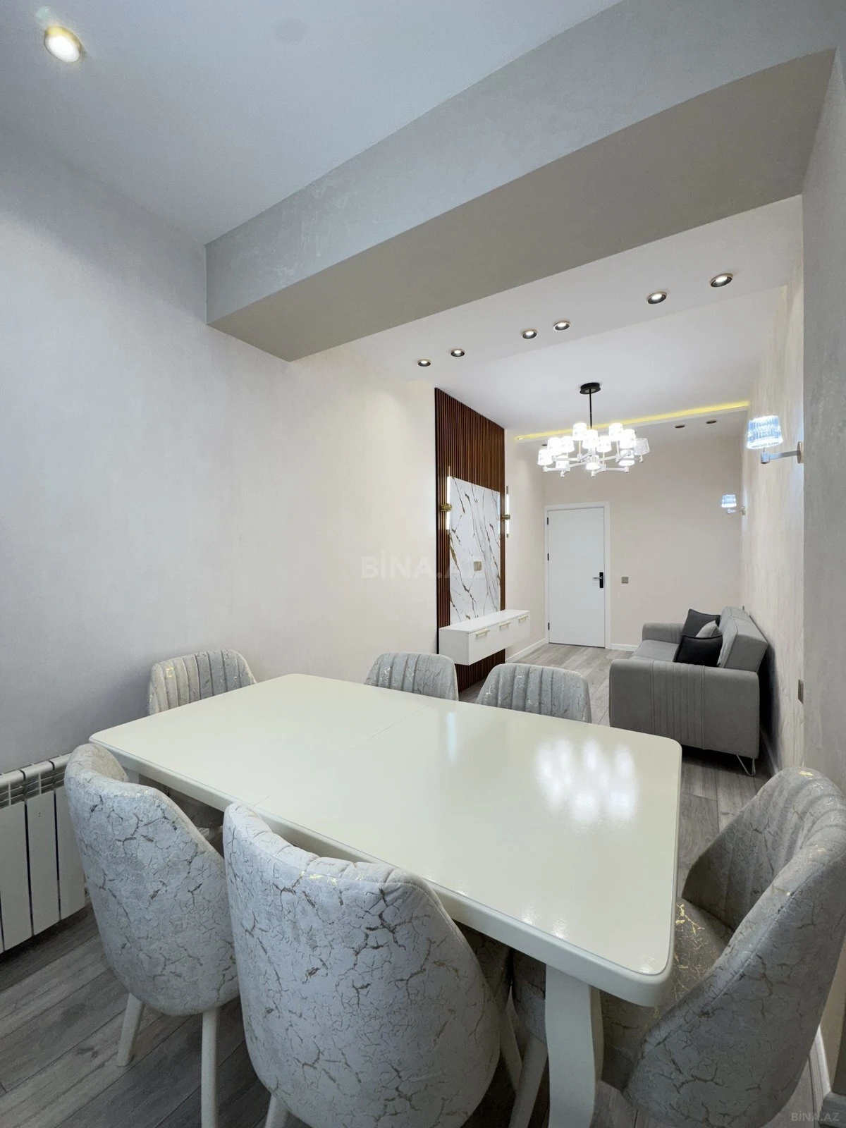 Satılır 2 otaqlı mənzil 78 m²